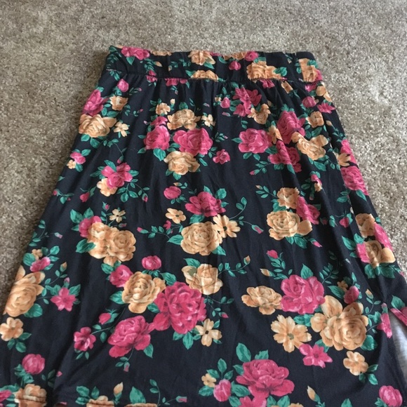 Sky Dresses & Skirts - 3X Floral  pencil skirt with split